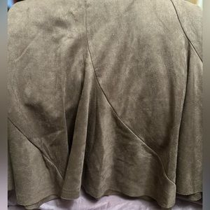 Like New! Brown suede type material midi skirt.